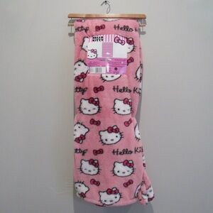 NEW! RARE Hello Kitty Ultra Fine Faux Fur Throw Blanket 50”x70” Pink Viral
